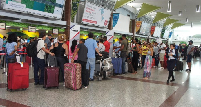 Aerolineas de Estados Unidos cobran todas las maletas a sus pasajeros