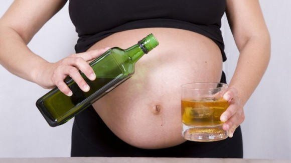 Beber esporádicamente alcohol en embarazo afecta neuronas bebé Y TU LO SABIAS