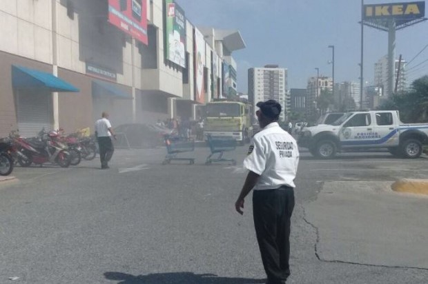 Se produce conato de fuego en tienda La Americana de Galería 360