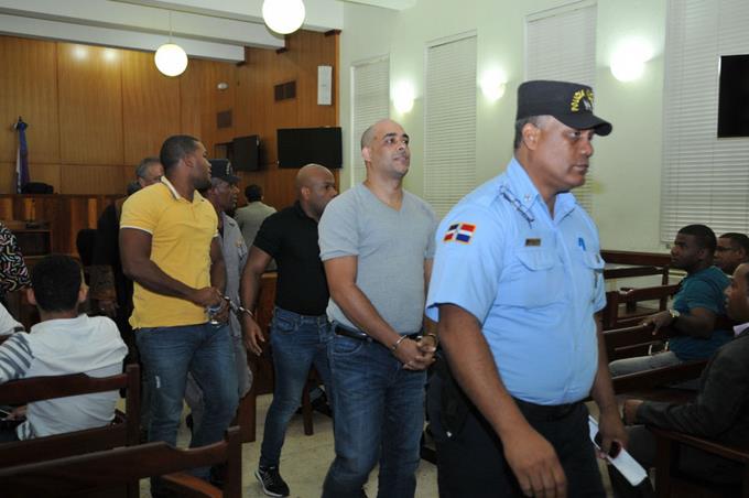 Sentencia en caso Oisoe no satisface a viuda arquitecto CLARO LOS CONDENADOS SON CHIVITOS JARTOS DE JOBO QUE MIERDA DE JUSTICIA EN REPUBLICA DOMINICANA