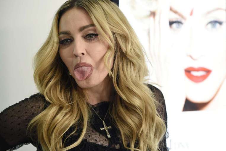 Madonna presenta una demanda para frenar la subasta de artículos íntimos