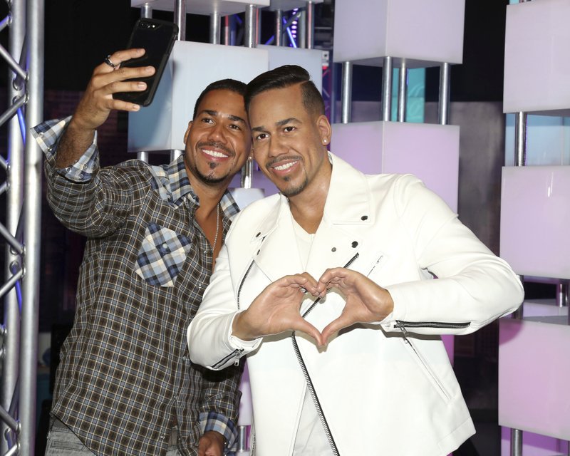 Romeo Santos devela su figura de cera en Madame