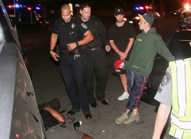 Justin Bieber golpea accidentalmente a fotógrafo con auto