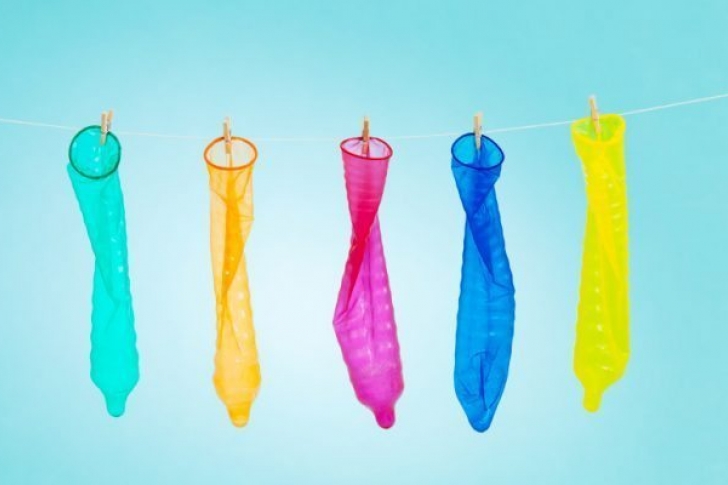 Crean condones que cambian de color al detectar alguna una enfermedad Y TU LO SABIAS