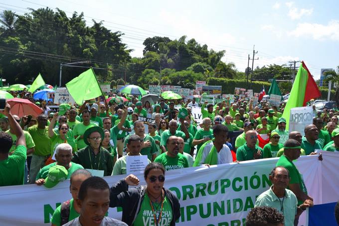 Marcha Verde Bonao exige investigación penal de senador Félix Nova