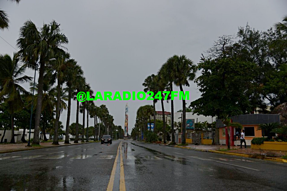 El malecón de Santo Domingo se encuentra despejado