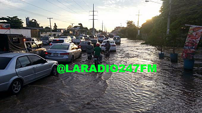 El tránsito caótico afecta por varias horas parte del Gran Santo Domingo