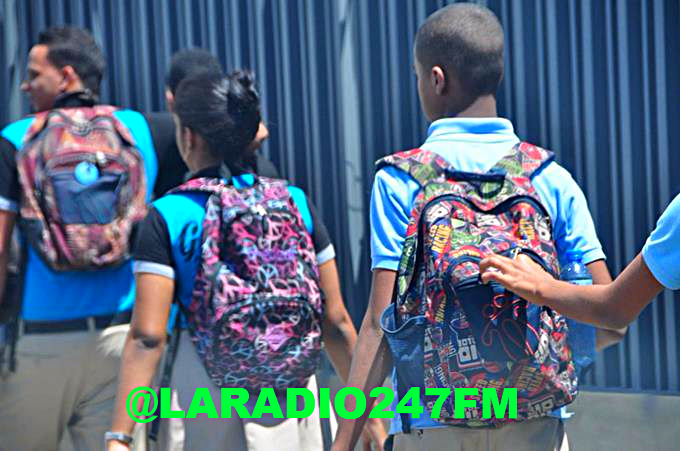 Colegios prevendrán daños por mochilas