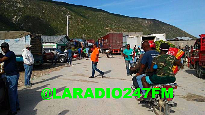 Transportistas haitianos bloquearon el punto fronterizo de Mal Paso, Jimaní