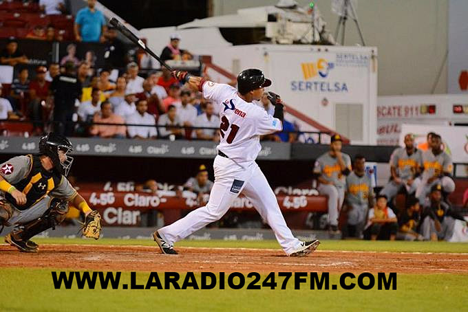 Moisés Sierra guía triunfo de Gigantes Nordestanos derrotan siete carreras por cinco a las Águilas