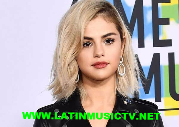 Selena Gomez habla de su experiencia con la vida y la muerte