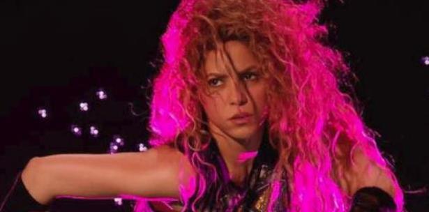 Problemas de salud detienen concierto de Shakira