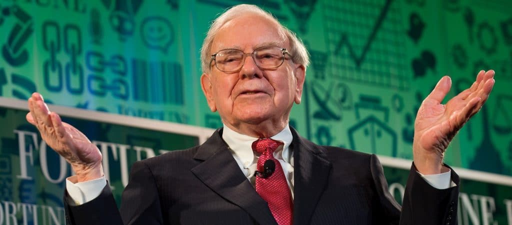 Warren Buffett finalmente cambió su teléfono plegable Samsung por un iPhone